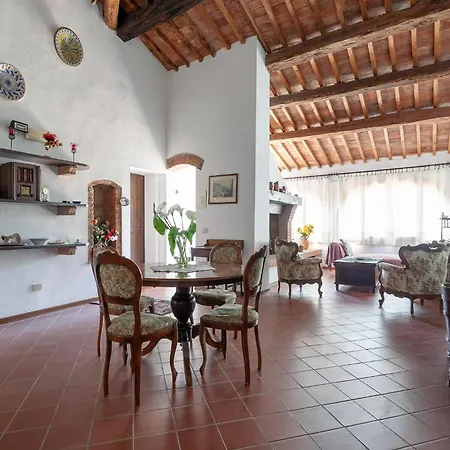 Apartment Flat With Swimming Pool And Air Conditioning